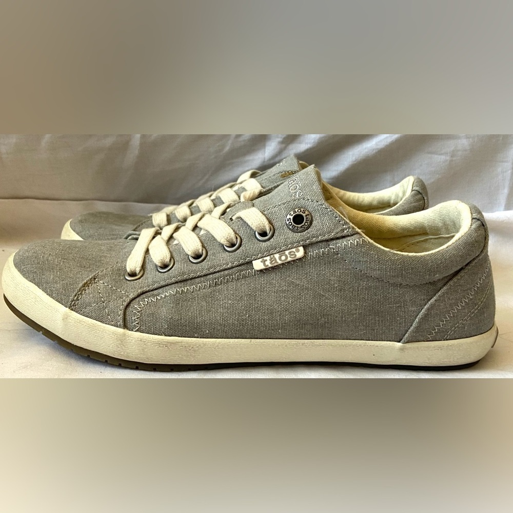Taos Star Women's Casual Comfort Sneakers Shoes Size 8 Grey Wash Canvas EUC